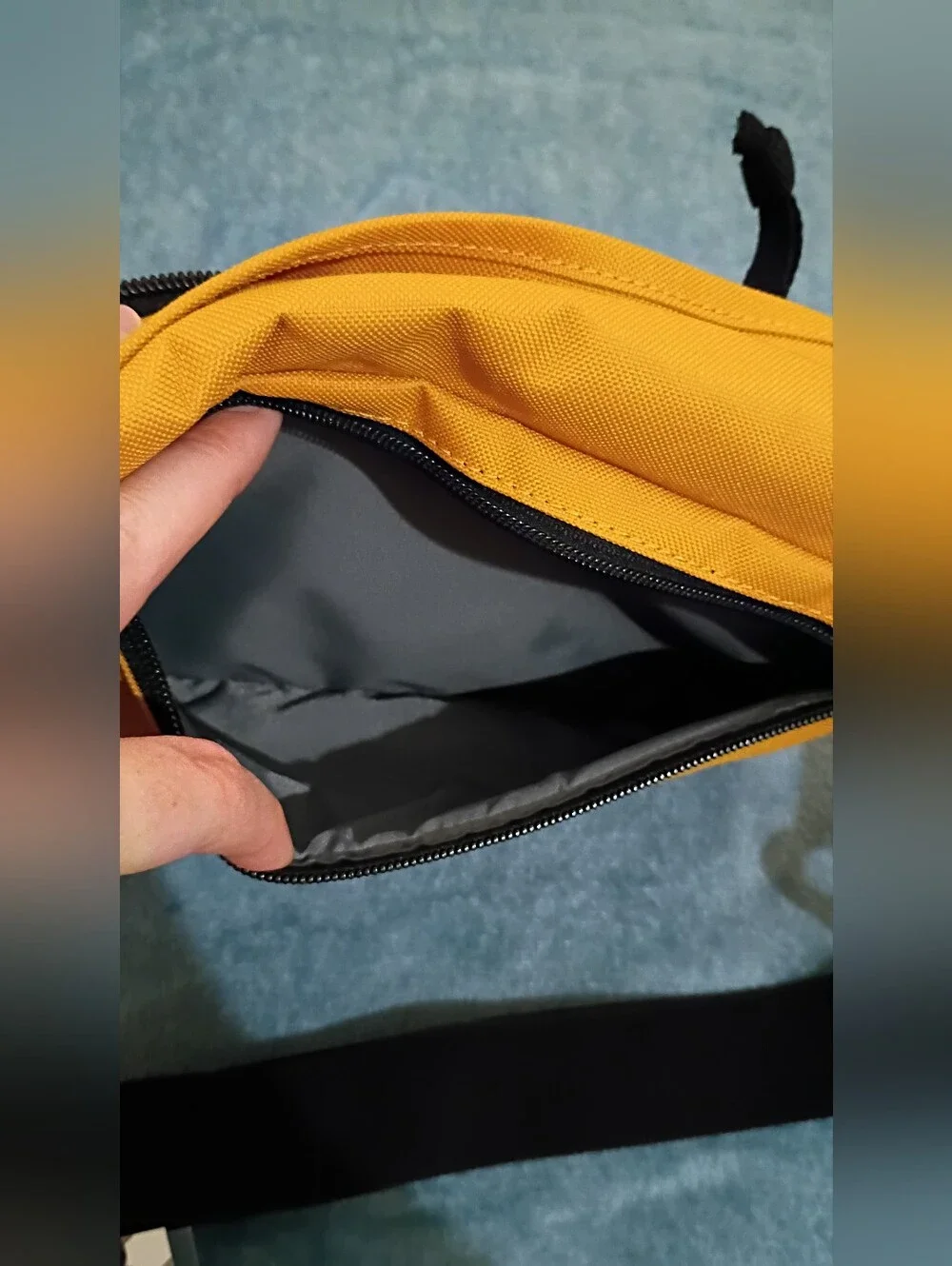 Levi's hip pack yellow